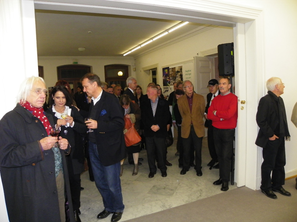 113_2483_JPG-1324254531