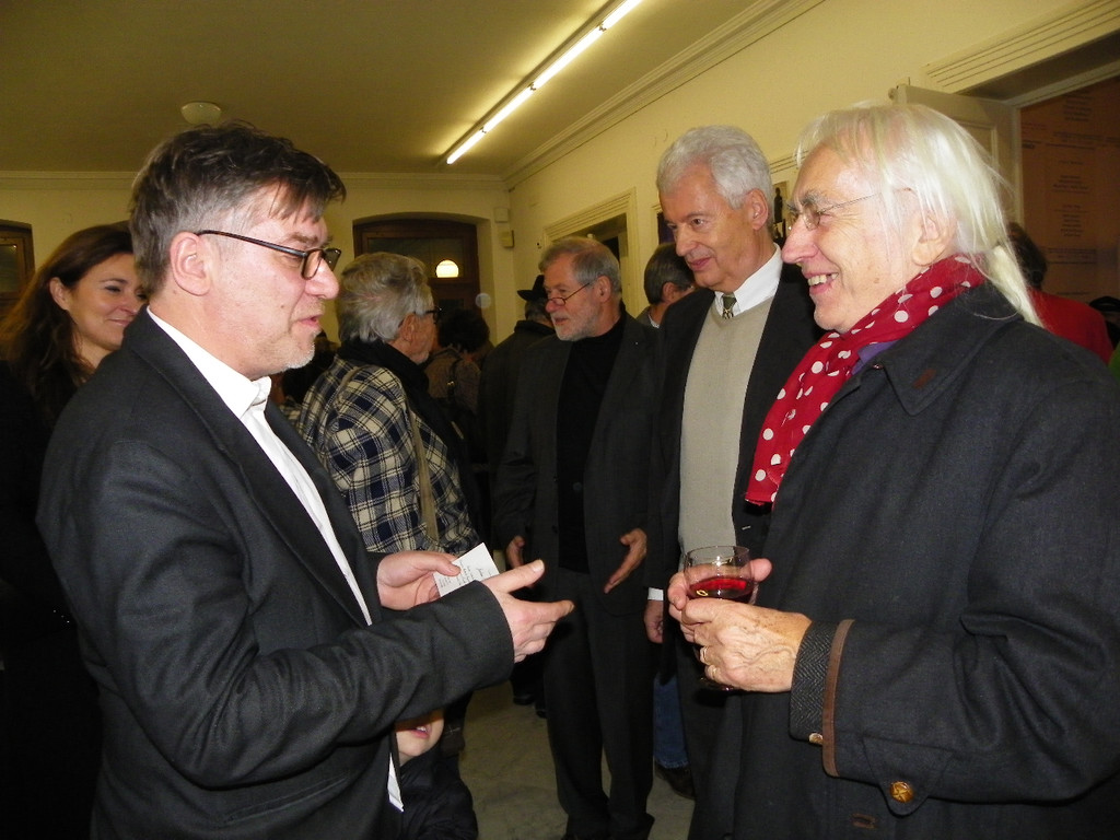 113_2488_JPG-1324254576