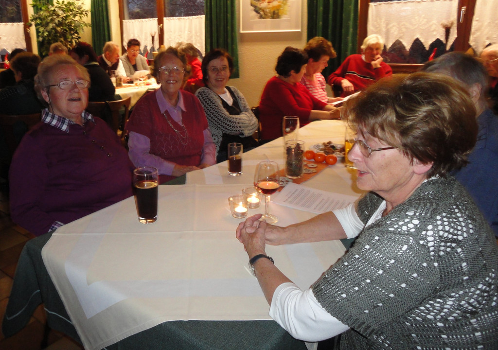 Adventfeier 8_12_2011 051_JPG-1324330487