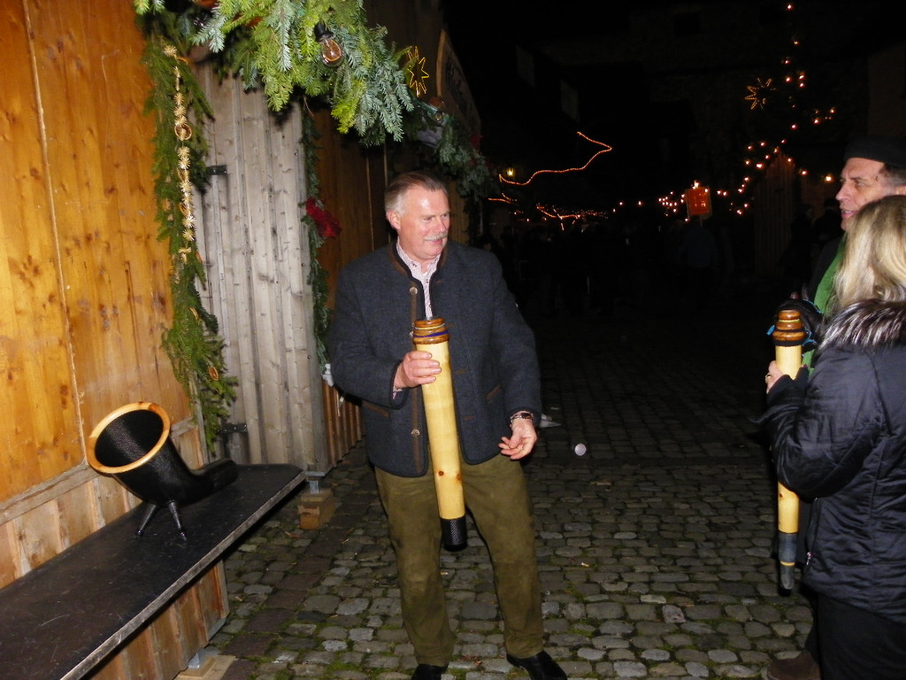 113_4880_JPG-1324338862