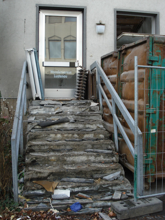 Raiffeisenstr1_2011-12-15 _2_.JPG