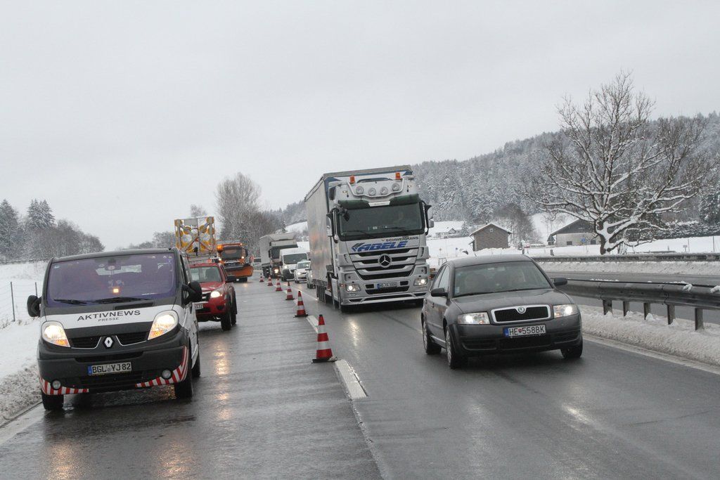 22122011lkwbergungffaktivnews_002.jpg