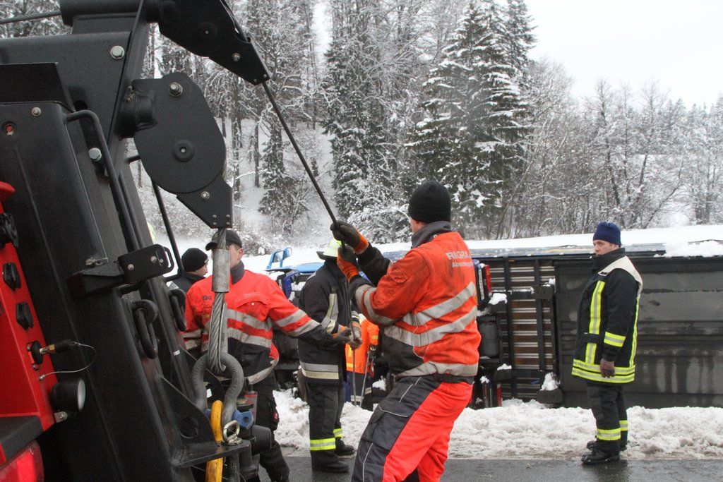 22122011lkwbergungffaktivnews_030.jpg