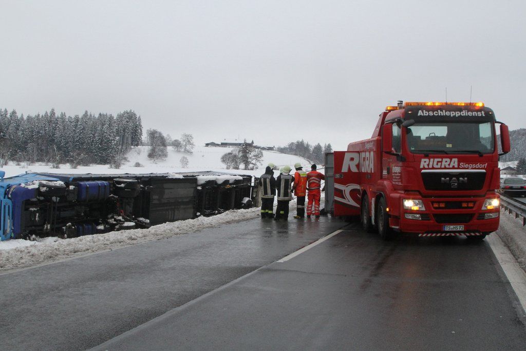 22122011lkwbergungffaktivnews_036.jpg