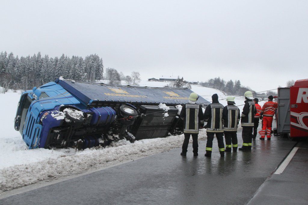 22122011lkwbergungffaktivnews_042.jpg