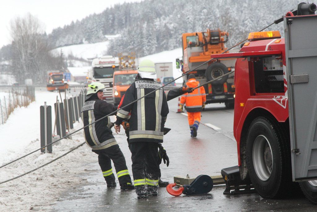 22122011lkwbergungffaktivnews_050.jpg