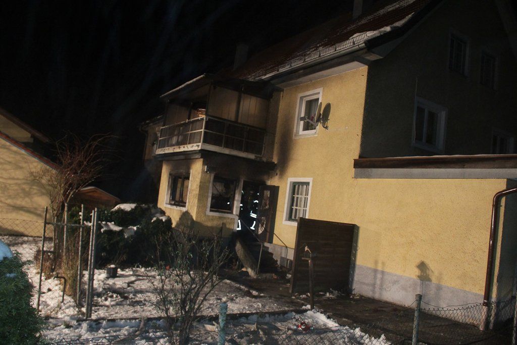 22122011wtwohnhausbrandmatzingaktivnews15.jpg