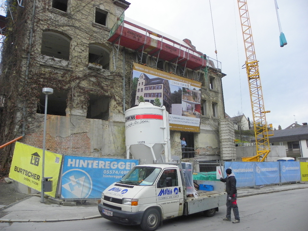 113_4889_JPG-1324943530