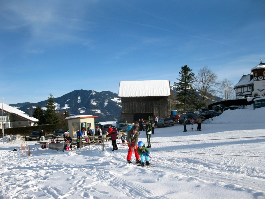 BK_Gurtis Winter 18_jpg-1325077187