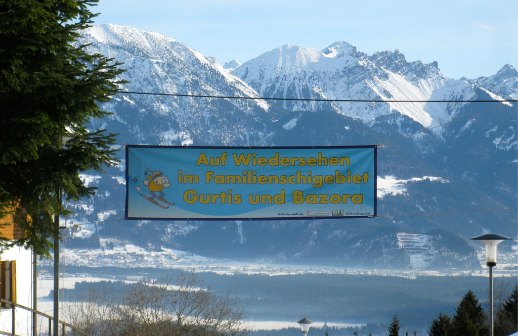 BK_Gurtis Winter 32_jpg-1325077297