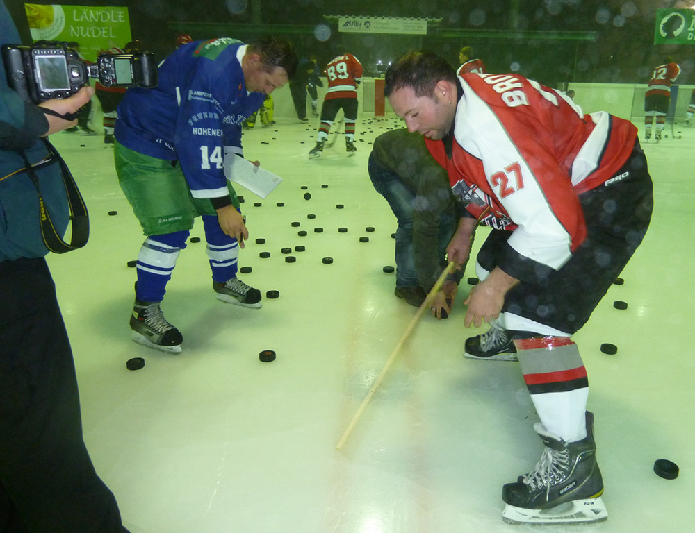 Pascal21Pucks_jpg-1325540334