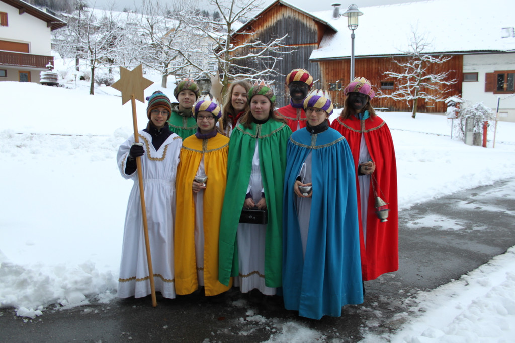 Sternsinger_Fraxern_2012_jpg-1325840457
