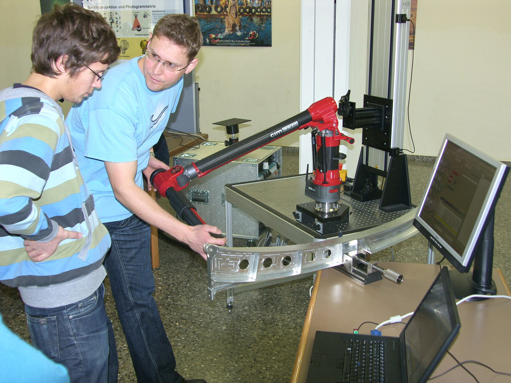 SH106643_jpg-1326114027