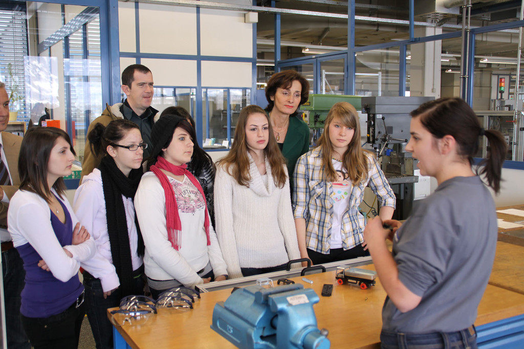 FIT 2010 2_jpg-1326388911