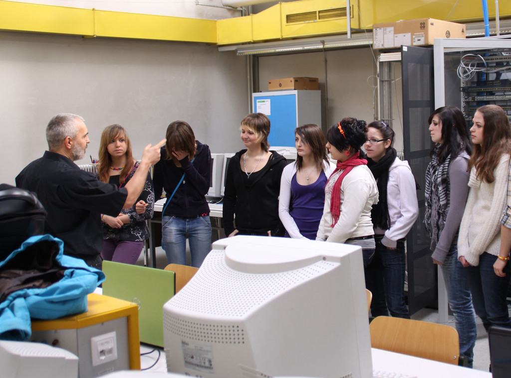 FIT 2010 4_jpg-1326388920