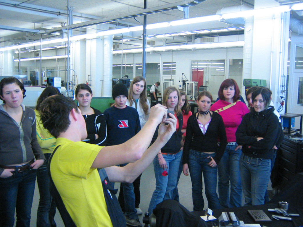 frau_technik05_jpg-1326388951