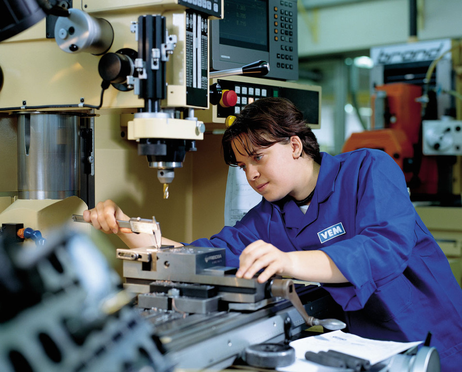 zerspanungstechnikerin_jpg-1326388980