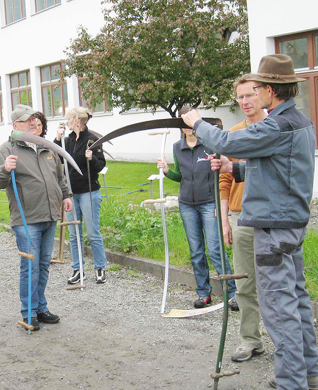 Kurse9Sensen_jpg-1326390551