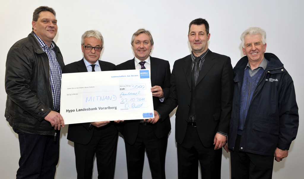 Scheck__bergabe von ___  3_000_-- an den Verein mitnand Lauterach am 22_12_2011_ALF1351.JPG