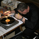 Wir bringen die alten Scheiben wieder richtig zum Glühen.