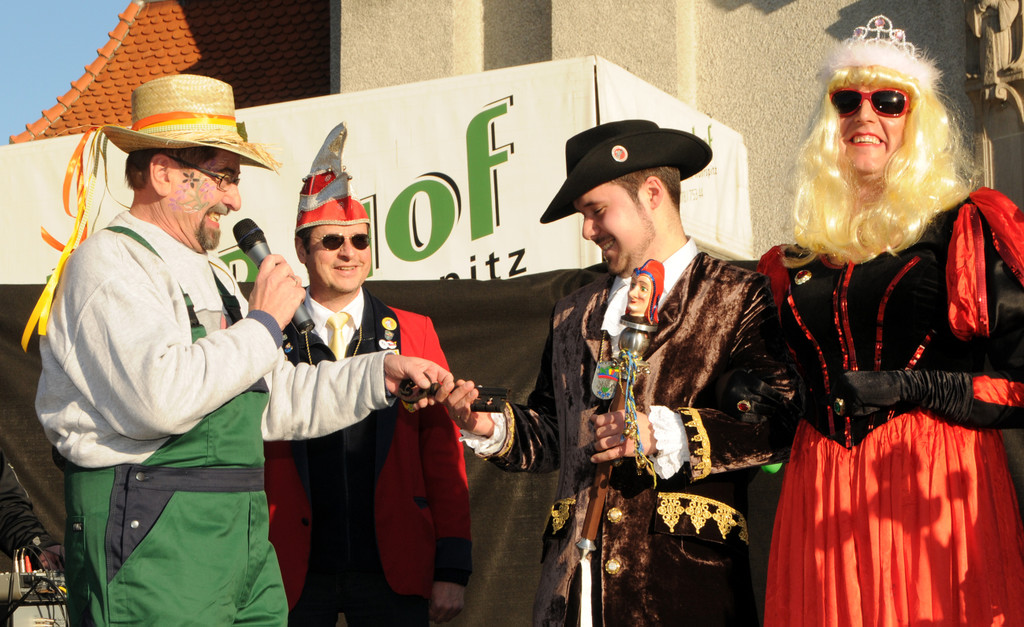 Schl__ssel__bergabe H__chst 14_01_2012 118_jpg-1326566186
