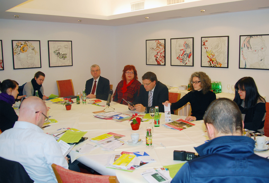 vhs_pk_120112_07_jpg-1326761666