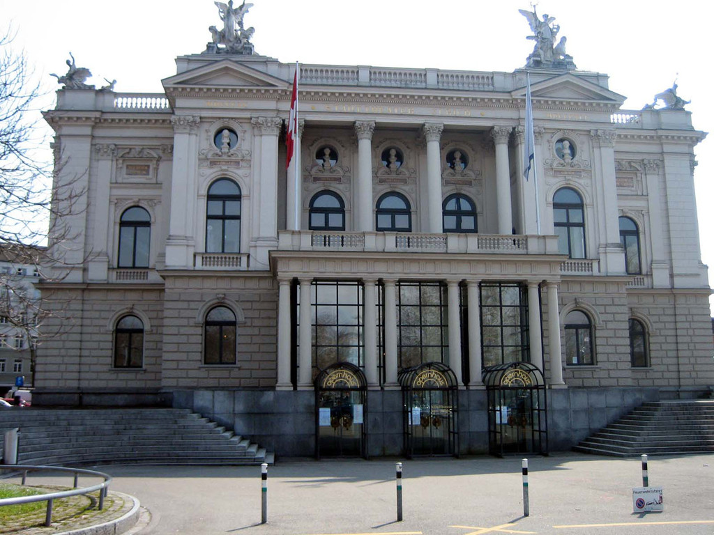 Opernhaus_Zuerich_jpg-1326762497