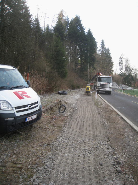 Gehsteig Eichenberger Stra__e Fortschritt 17-01-2012 _12__jpg-1326806122