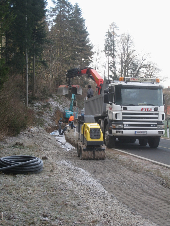 Gehsteig Eichenberger Stra__e Fortschritt 17-01-2012 _13__jpg-1326806128