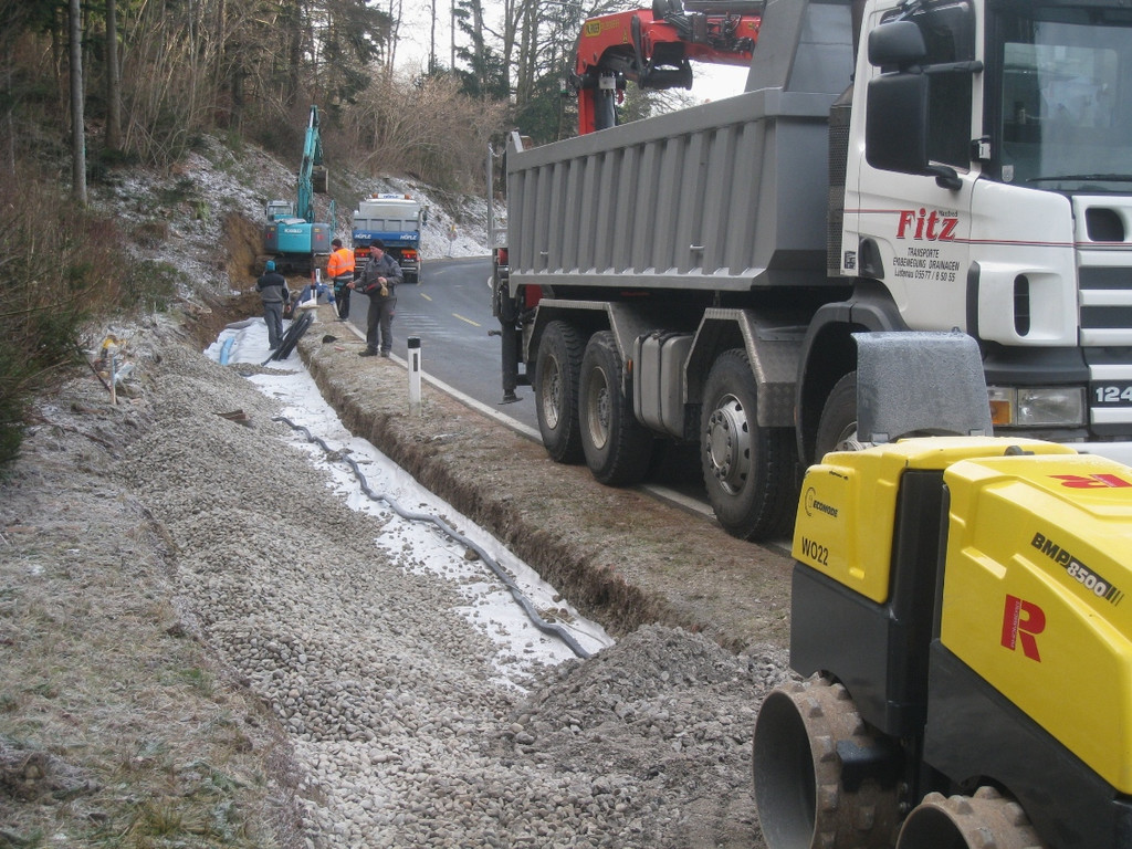 Gehsteig Eichenberger Stra__e Fortschritt 17-01-2012 _16__jpg-1326806144