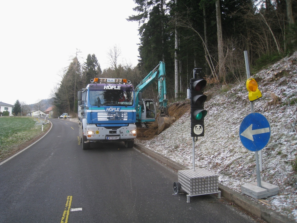 Gehsteig Eichenberger Stra__e Fortschritt 17-01-2012 _23__jpg-1326806181