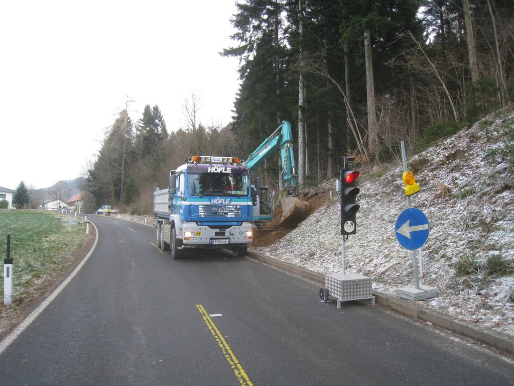 Gehsteig Eichenberger Stra__e Fortschritt 17-01-2012 _25__jpg-1326806191