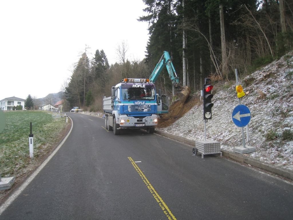 Gehsteig Eichenberger Stra__e Fortschritt 17-01-2012 _27__jpg-1326806200