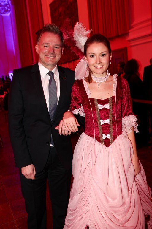 ParisLodronBall21011208.jpg