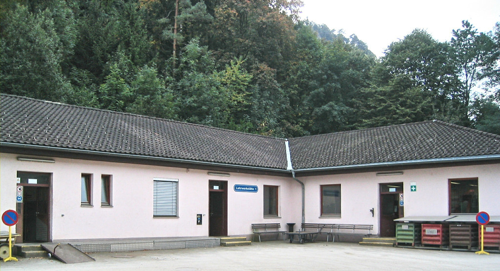 __BB Lw1_3_jpg-1327316742