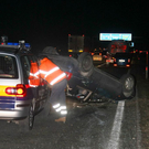 Pkw überschlägt sich auf A1