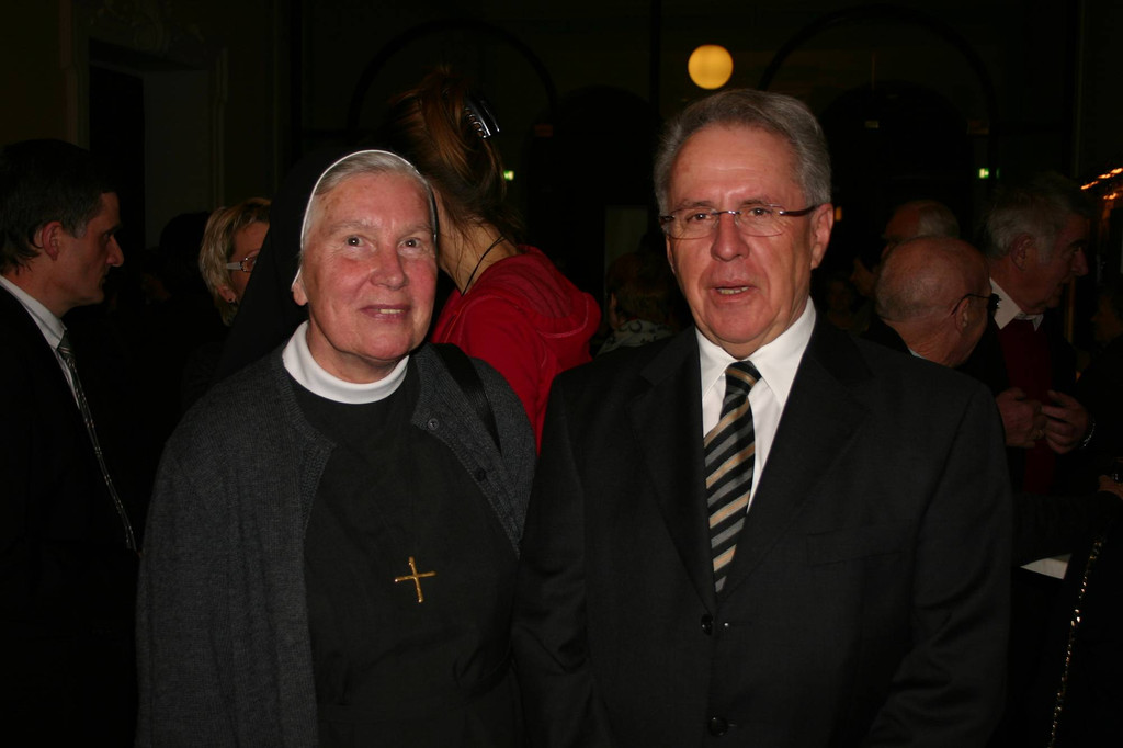 07_Sr_ Mag_ Maria Bosco Zechner und Herr Lampert.JPG