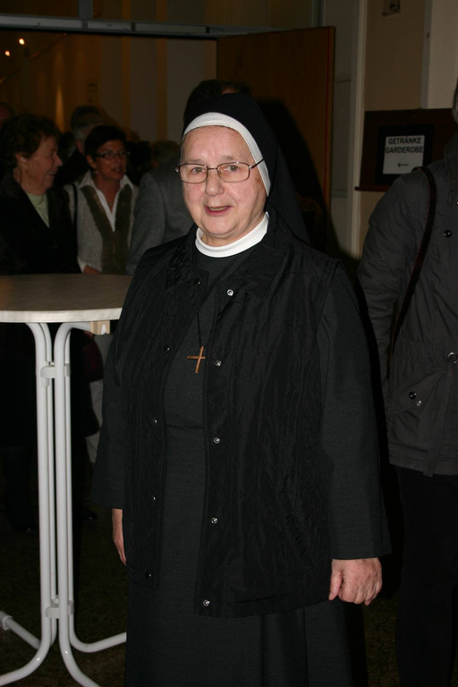 16_Sr_ Gertrud_ Leiterin Kreuzschwestern_ Alten-Pflegeheim in Haal.JPG
