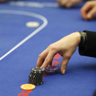 normal_23012012fmt_CharityPokerHandspieltmitJetons_bh.JPG