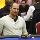 normal_23012012fmt_CharityPokerMichaelJanykJetons_bh.JPG
