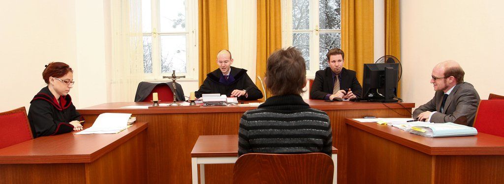 GerichtQuaelerei24011202.jpg