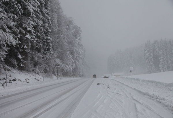 normal_24012012fmt_schneefahrbahn_mw_07.JPG