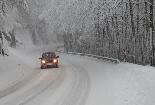 normal_24012012fmt_schneefahrbahn_mw_11.JPG