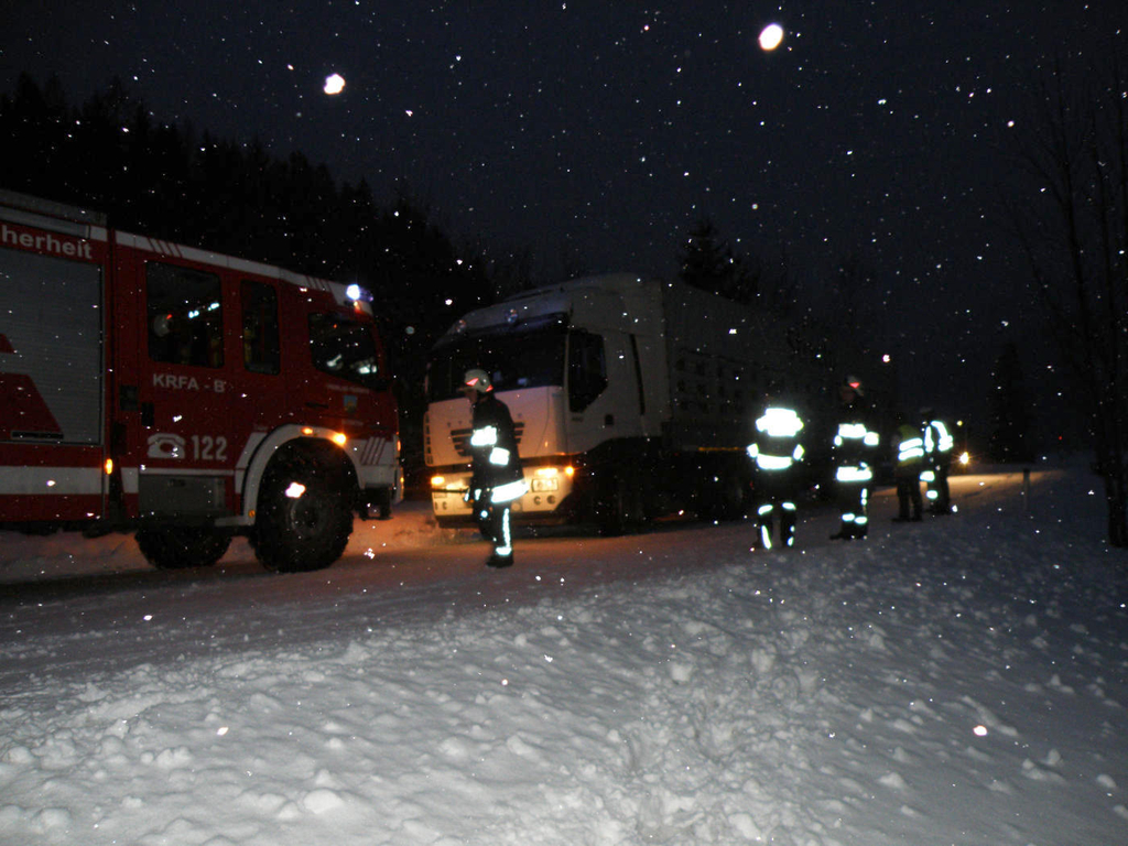 24012012_LKW Bergung Nasswald _3_.jpg