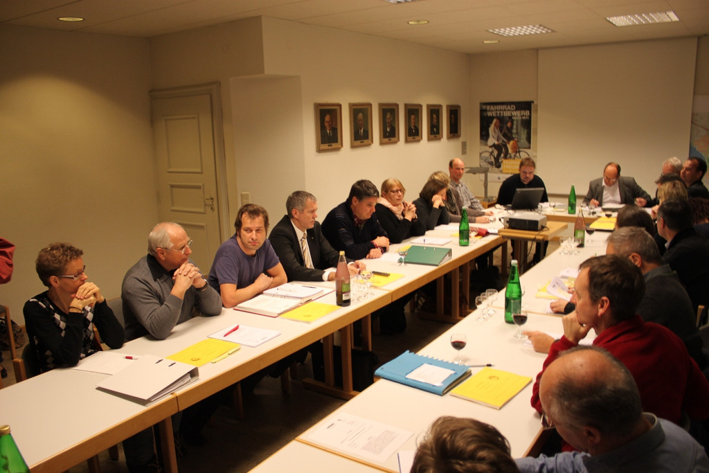 GV Sitzung BUDGET 2012 _2__jpg-1327691212