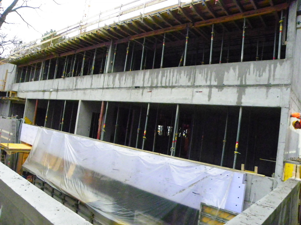 113_6663_JPG-1327708496