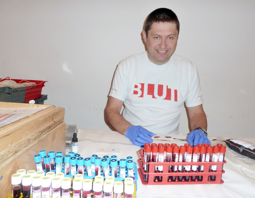 Blut14Hamel_jpg-1327755904