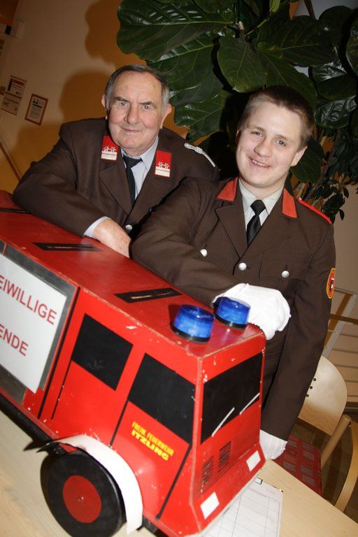 Feuerwehrball00320120128.jpg