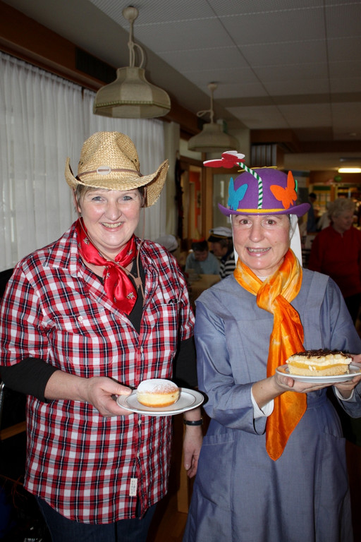 Jesuheim Fasching Kraenzle 2012 _32__jpg-1328117577