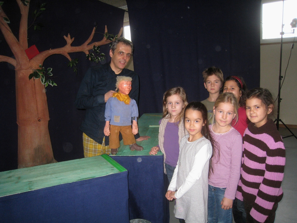 Volksschule Puppentheater Hans im Gl__ck 2012 _27__jpg-1328439710